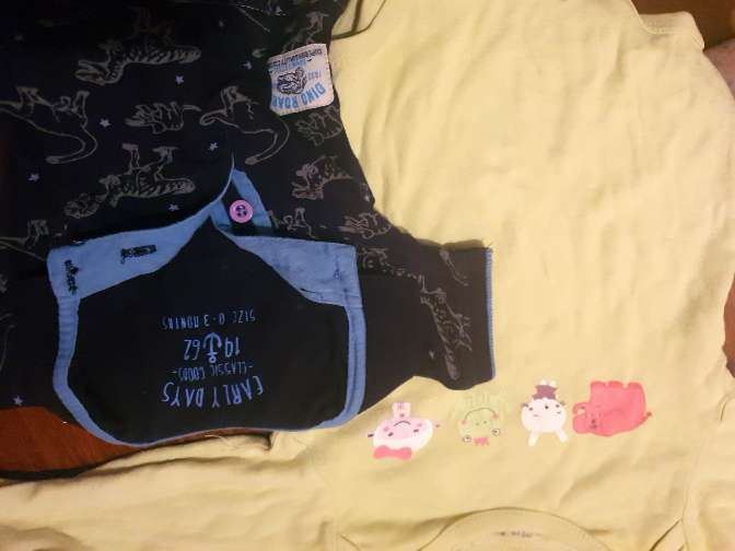 REGALO camiseta de 6 meses y body de 18 meses 