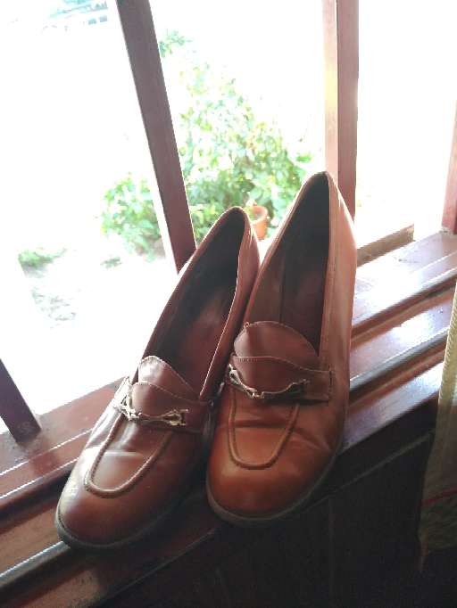 REGALO zapatos taco alto