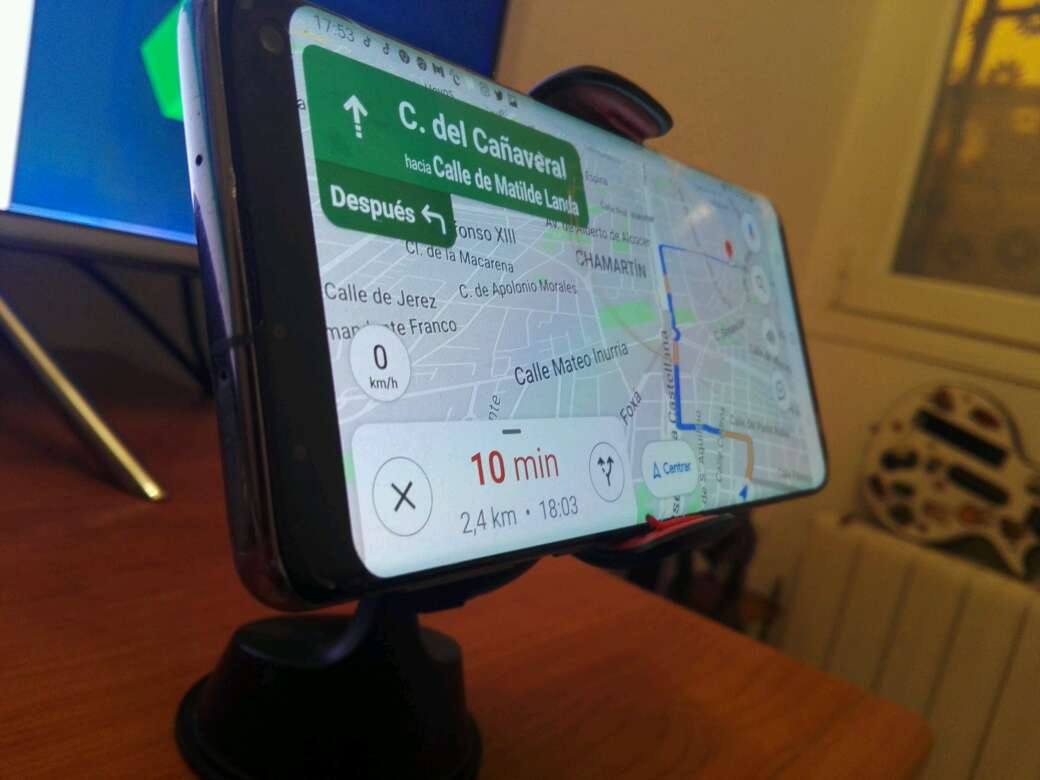 REGALO sujetador de mvil para coche  2