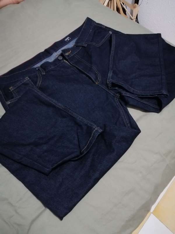 REGALO Pantaln talla 48