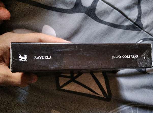 REGALO libro rayuela del autor julio Cortzar 2