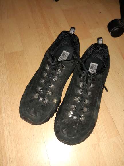 REGALO Skechers talla 39