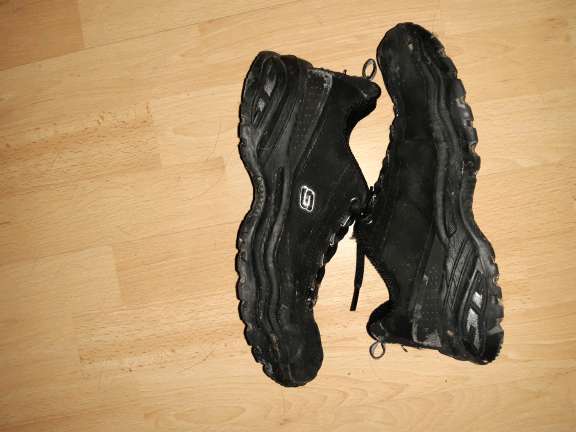 REGALO Skechers talla 39 2