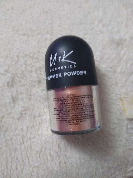 REGALO iluminador para el rostro nuevo, maquillaje. REGALO iluminador para el rostro nuevo, maquillaje.
