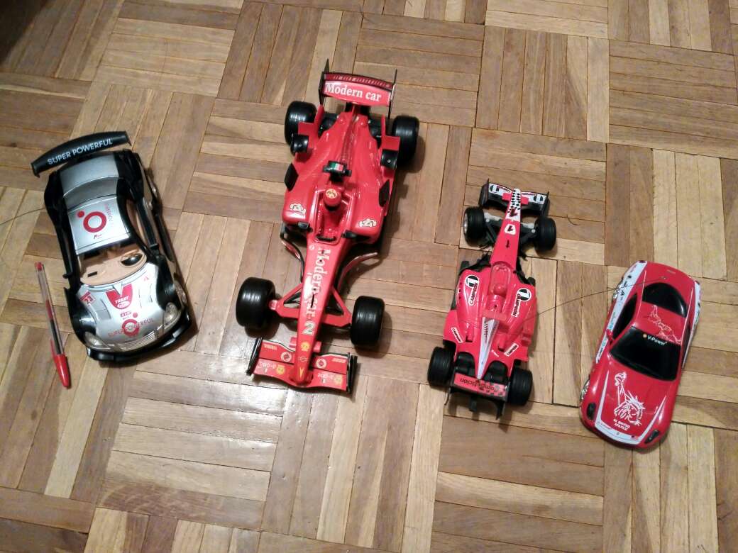 REGALO Coches de juguete. REGALO Coches de juguete.