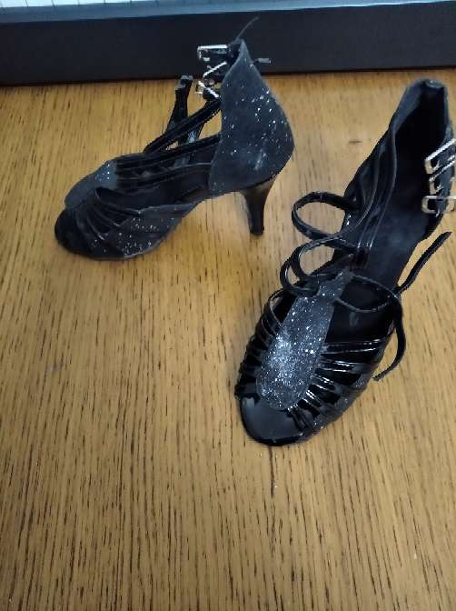 REGALO Zapatos de fiesta con brillito