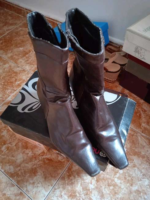 REGALO Botas 39 REGALO Botas 39