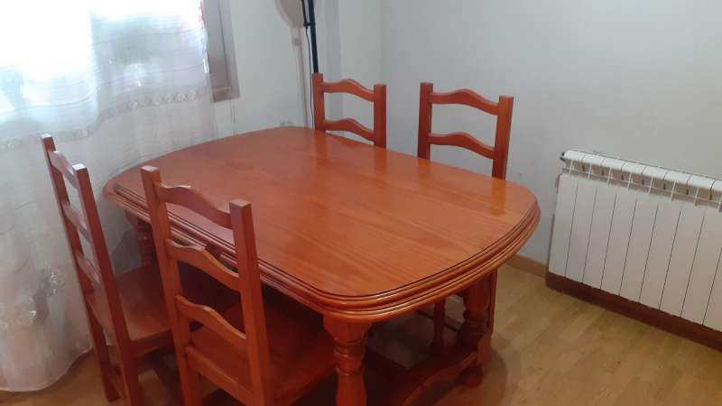 REGALO mesa de centro con 4 sillas estilo provenzal