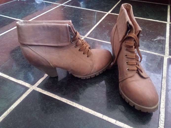 REGALO botas tacn 