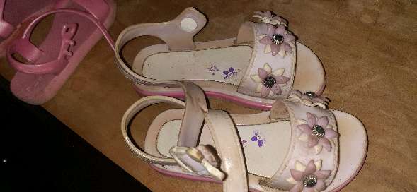 REGALO sandalias para niña talla 22 23 REGALO sandalias para niña talla 22 23