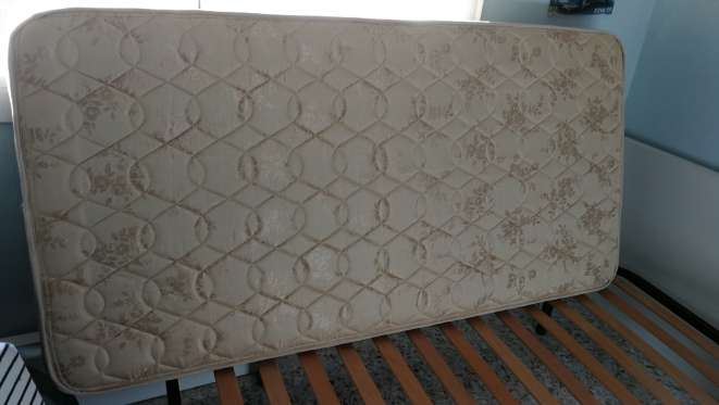 REGALO Cama con somier de lamas y colchn  3