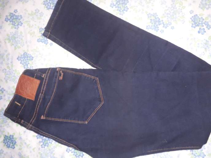 REGALO jeans talle 38 elastizado  y jeans corto talle 36