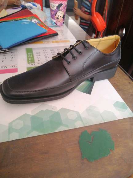 REGALO Zapatos elegantes 