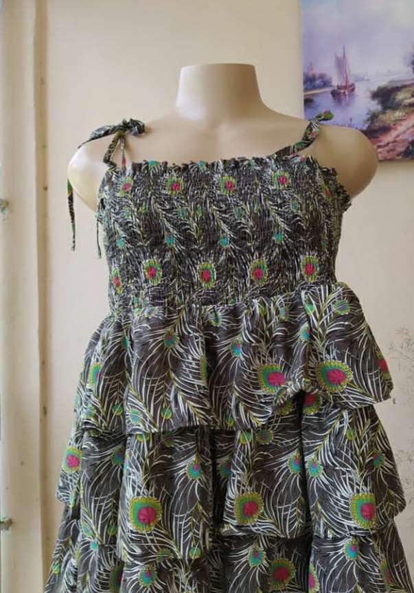 REGALO vestido en size M  2