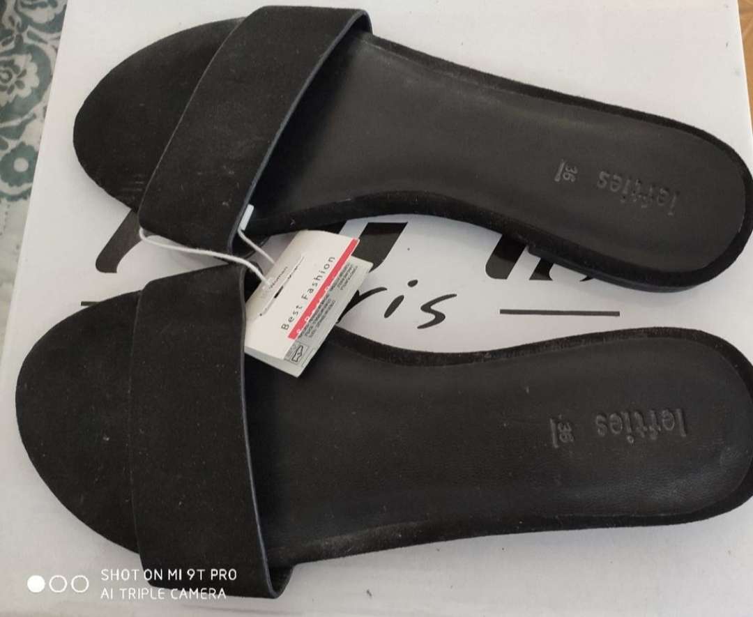 REGALO sandalias nuevas