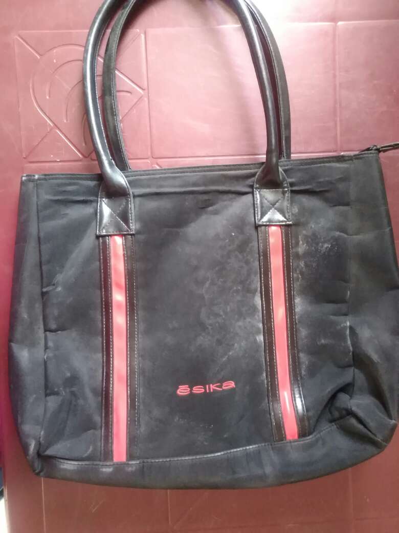 REGALO cartera negra con rojo