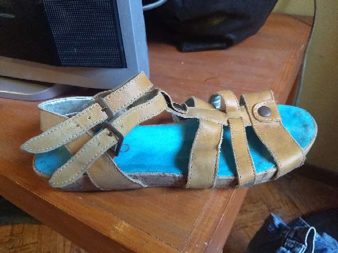 REGALO sandalias