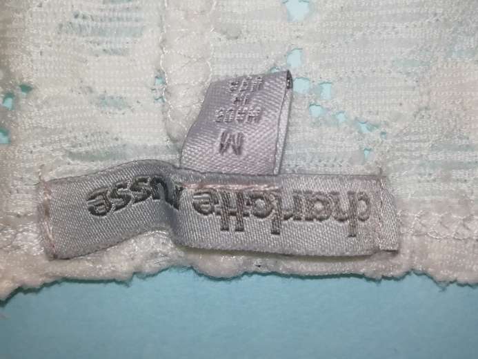 REGALO Hermosa blusa blanca talla m  2