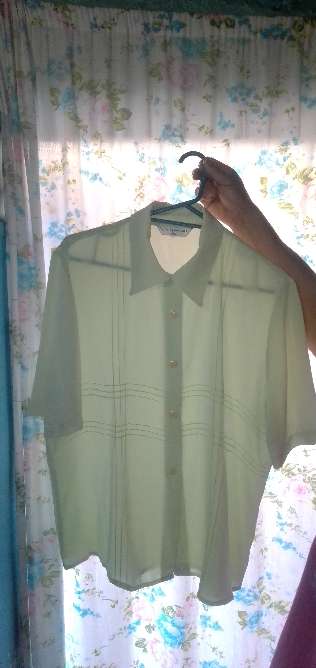 REGALO son varias blusas talla mediana 2