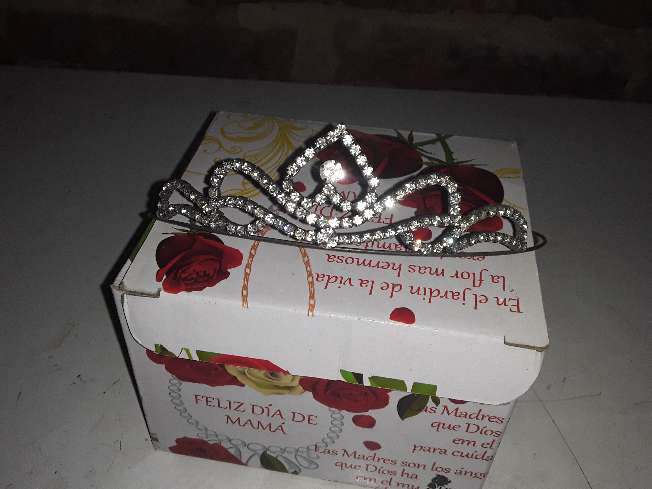 REGALO tiara