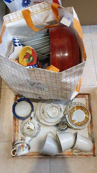 REGALO Lote de fuentes, bandejas y menaje variado de cocina REGALO Lote de fuentes, bandejas y menaje variado de cocina