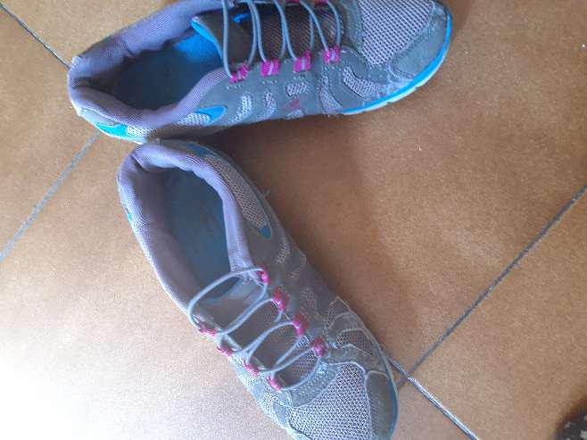 REGALO Deportivas mujer 38