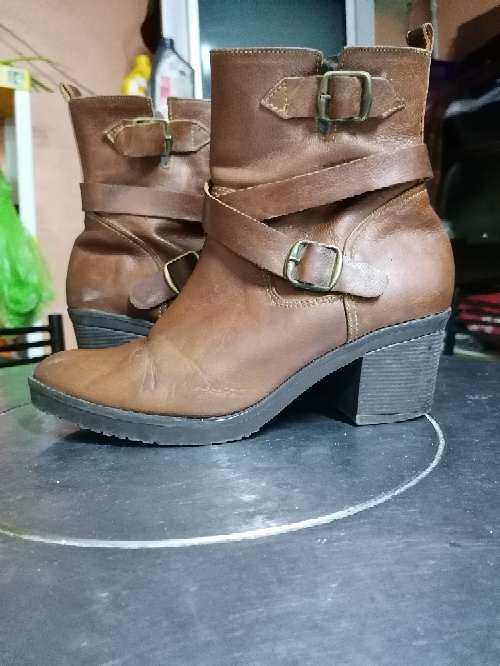 REGALO Botines 100% Cuero Talla 38 4