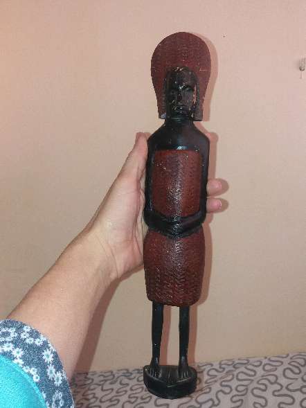 REGALO Figura africana 2