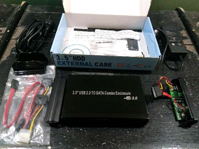 REGALO Carcasa con conexin para disco SATA 2