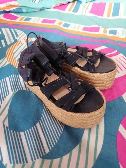 REGALO sandalias de plataforma 