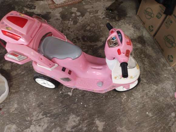 REGALO moto a bateria  2