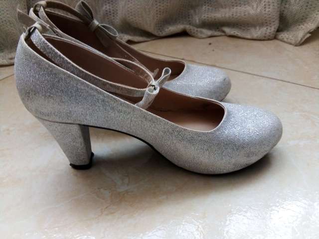 REGALO Zapatos talla 36 buen estado  2
