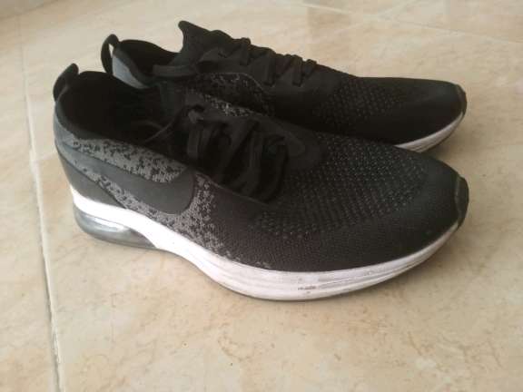 REGALO tennis talla 39