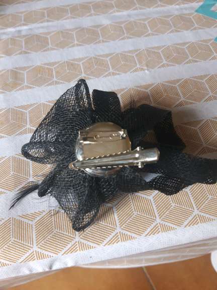 REGALO Broche tocado 2