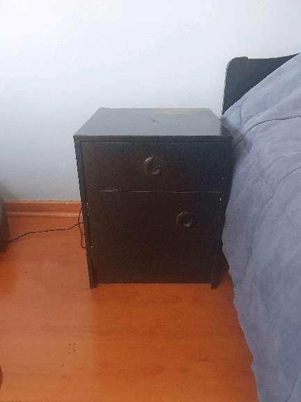 REGALO cama 1.5 plaza + velador 2