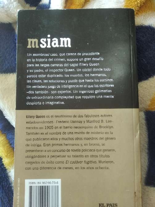 REGALO El misterio de los hermanos siameses, de E. Queen. 2