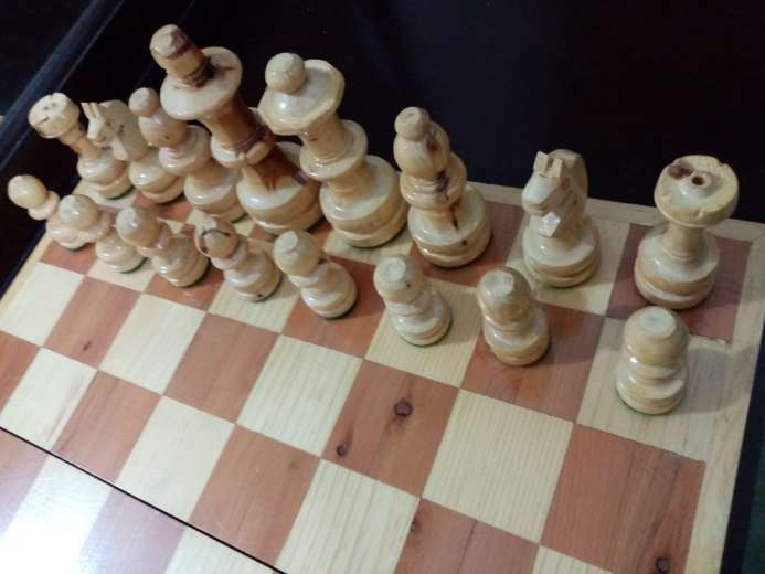 REGALO Juego de ajedrez de madera  3