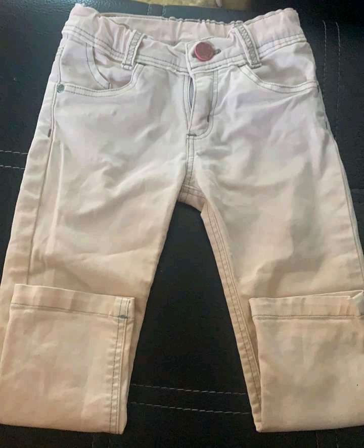 REGALO pantaloncito talla 4