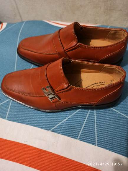 REGALO zapato serio 2