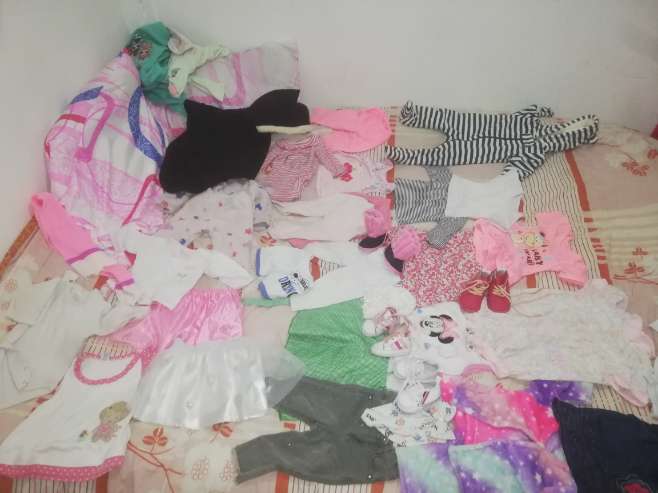 REGALO Lote cito de ropa de nia de 0-6 meses  2