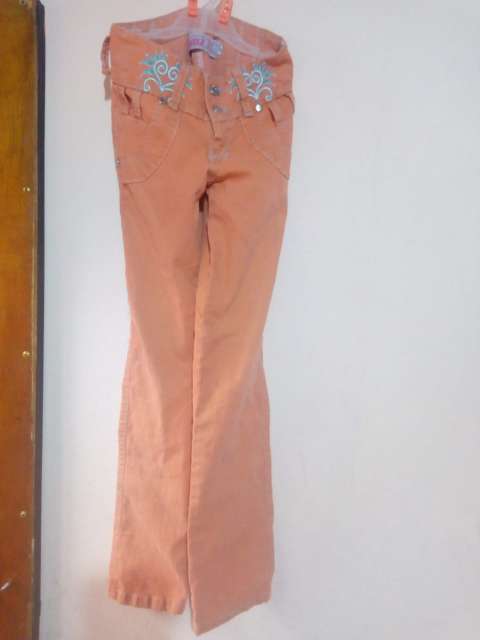 REGALO pantaln naranja en buen estado