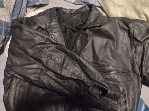 REGALO campera de cuero  4