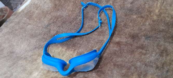 REGALO gafas para piscina 2