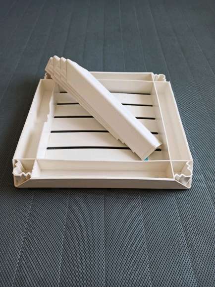 REGALO mesita/taburete con patas desmontables