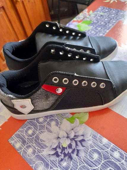 REGALO zapatillas muy poco uso!! Dama 2