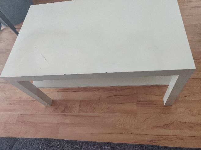 REGALO Mesa baja blanca Ikea, modelo Lack 3