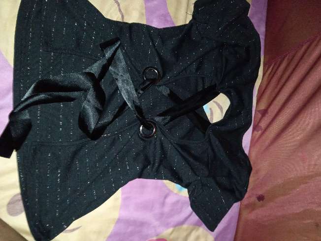 REGALO Blusa liviana con escote de espalda. 3