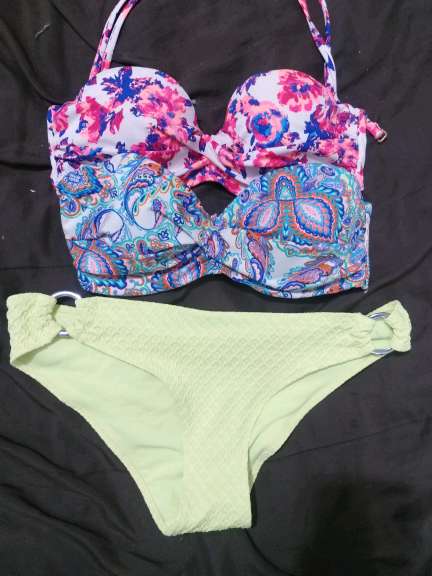 traje de baño con 2 tops talla mediana lo regalo traje de baño con 2 tops talla mediana lo regalo