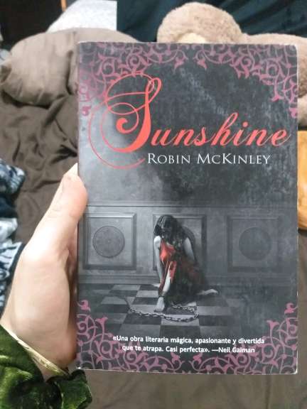 REGALO libro sunshine de Robin McKinley 1