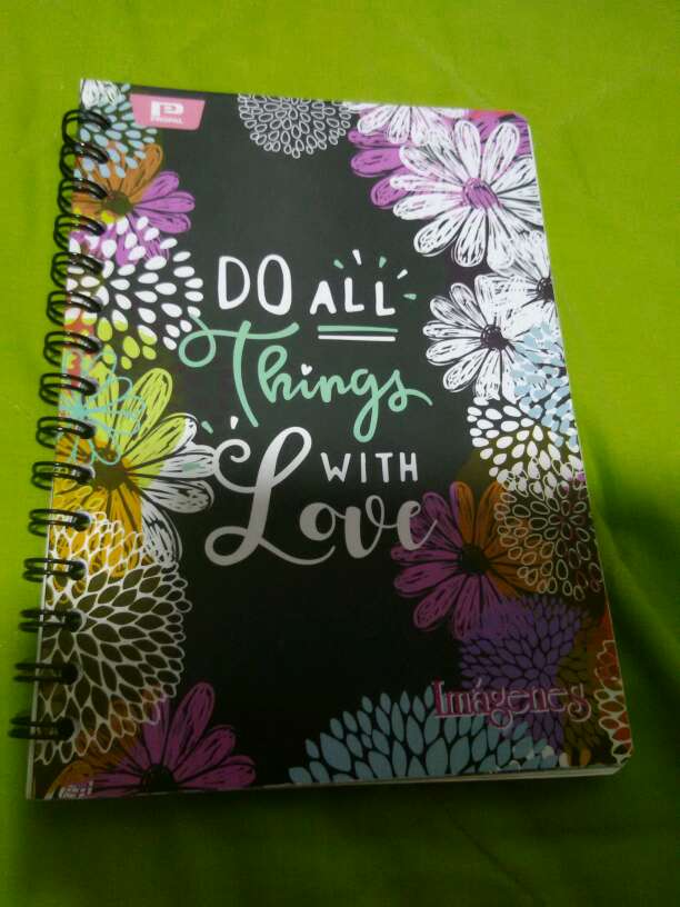 REGALO cuaderno rayado de 100 hojas y mini juego de ajedrez REGALO cuaderno rayado de 100 hojas y mini juego de ajedrez